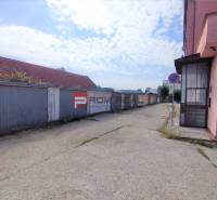 Senec Garage Sale reality Senec