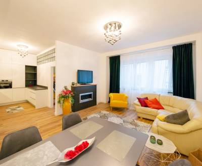 Gorgeous quiet 2,5bdr apt 80m2,  excellent location in the city cente