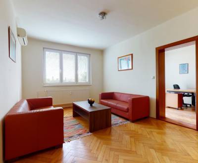 Rent Three bedroom apartment, Three bedroom apartment, M.R. Štefánika,