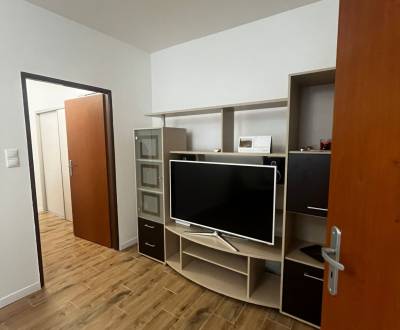 Rent Two bedroom apartment, Two bedroom apartment, Hlavná, Galanta, Sl