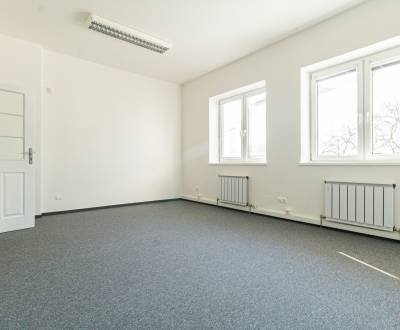  METROPOLITAN │Bright offices with parking for rent in Bratislava