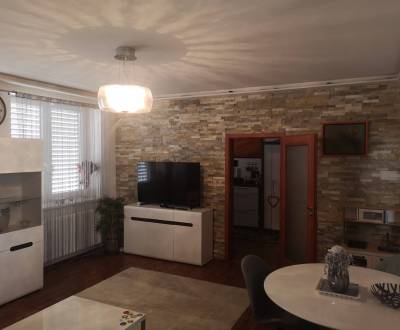 Sale Four+ bedroom apartment, Four+ bedroom apartment, Hlavná, Trnava,