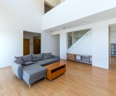 Spacious 4bdr duplex 204 m2, with terrace, 4x balcony, parking 