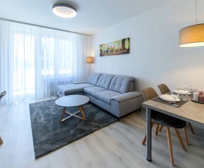 Modern, bright 1bdr apt 53 m2, with balcony and garage