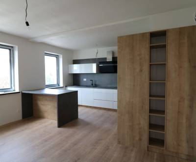 Rent Two bedroom apartment, Two bedroom apartment, Hradská, Bratislava