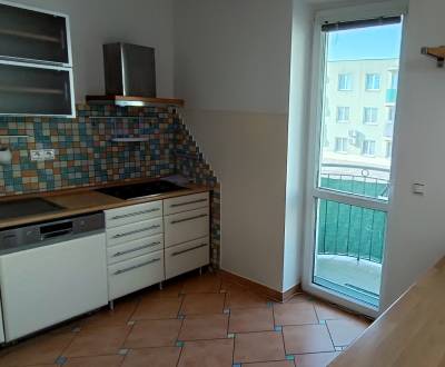 Rent Two bedroom apartment, Two bedroom apartment, Hlavná, Galanta, Sl