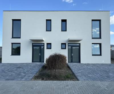Newly built 3-bedroom house with a spacious garden