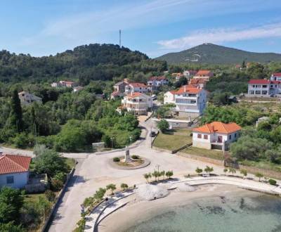 CROATIA - Apartment house with 6 apartments - Lukoran, island UGLJAN