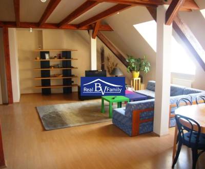 Rent Three bedroom apartment, Three bedroom apartment, Grösslingova, B