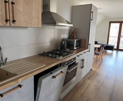 Rent Three bedroom apartment, Three bedroom apartment, Partizánska, De