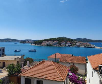 CROATIA - Apartments 70 m from the sea - ROGOZNICA