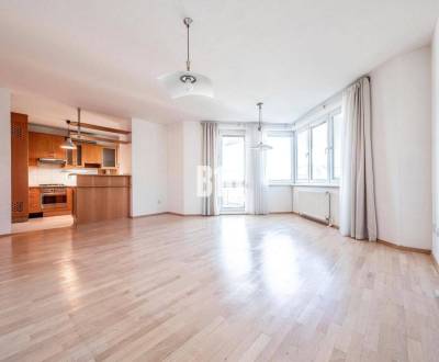 Sale Three bedroom apartment, Three bedroom apartment, Bratislava - St