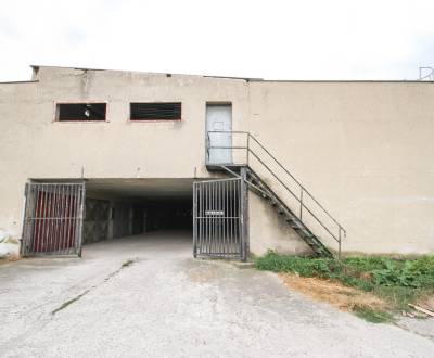 Sale Garage, Garage, K zábraniu, Trenčín, Slovakia