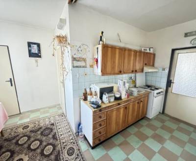 Sale Three bedroom apartment, Three bedroom apartment, Nové Zámky, Nov