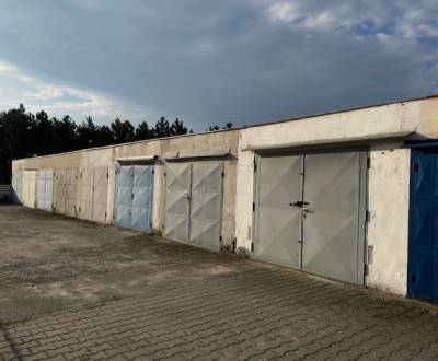 Sale Garage, Garage, Mládežnícka, Trenčín, Slovakia