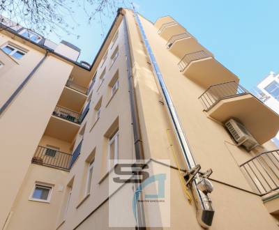 Sale Three bedroom apartment, Three bedroom apartment, Gunduličova, Br