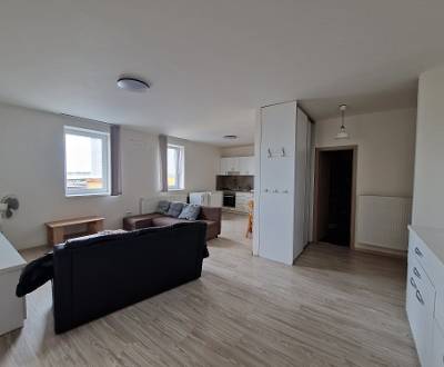 Rent Two bedroom apartment, Two bedroom apartment, Šamorínska, Senec, 