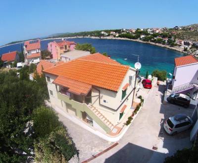 CROATIA - Apartment house near PRIMOŠTEN