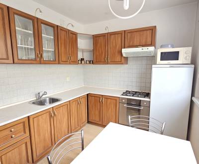 Sale Three bedroom apartment, Three bedroom apartment, Medveďovej, Bra