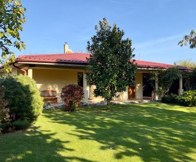 DOBROHOŠT-Sale of spittle family house with a garage and a garden 