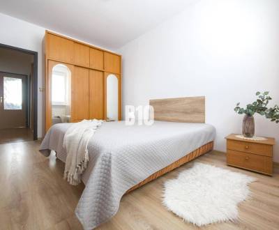 Sale Three bedroom apartment, Three bedroom apartment, Vyšehradská, Br