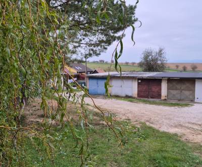 Sale Garage, Garage, Rekreačná ulica, Piešťany, Slovakia