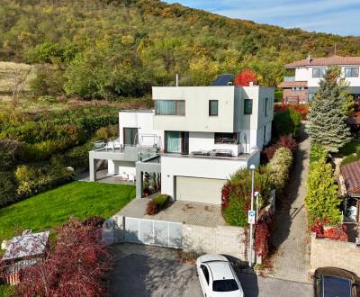 Sunny villa at the foot of Male Karpaty 