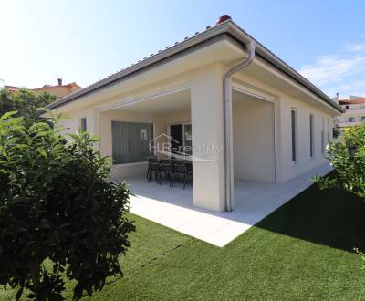 Sale Family house, Family house, Vodice, Croatia