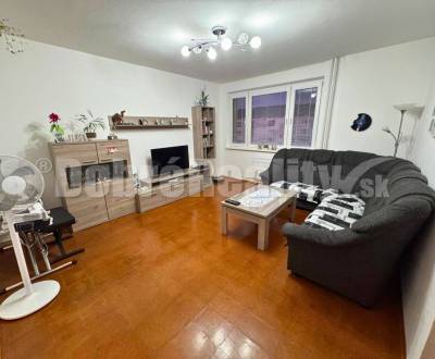 Rent Three bedroom apartment, Three bedroom apartment, Dúbravská, Prie