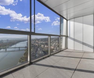 THE HOME︱EUROVEA TOWER - Luxury 2-bedroom residence on 38th floor