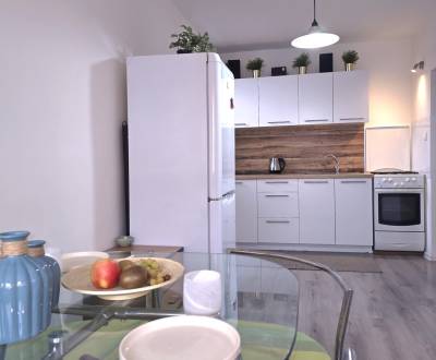 Sale Two bedroom apartment, Two bedroom apartment, Geologická, Bratisl