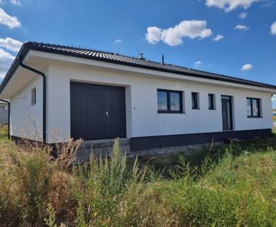 SALE - 5 roomed house with garage - Lužianky, RED OAK