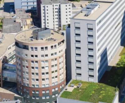 Modern office spaces in a new building in the wider city centre