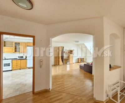 Rent Three bedroom apartment, Three bedroom apartment, Piešťany, Slova