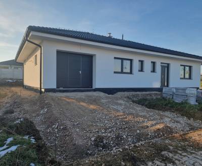 SALE - 5 roomed house with garage - Lužianky, RED OAK