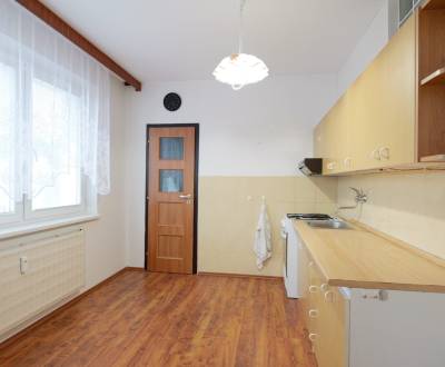 Sale Two bedroom apartment, Two bedroom apartment, Zakvášov, Považská 