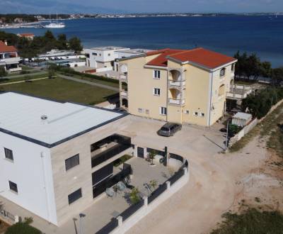 CROATIA - Villa with three apartments - VIR, Zadar