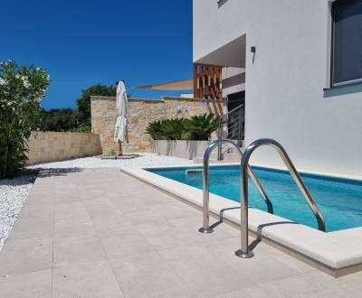 CROATIA - Modern semi-detached house / left side - VODICE