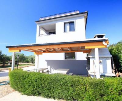 CROATIA - Apartment house with 9 apartments - SUKOŠAN