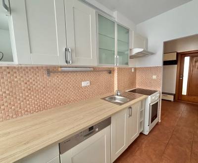 Rent Two bedroom apartment, Two bedroom apartment, Škoská, Čadca, Slov