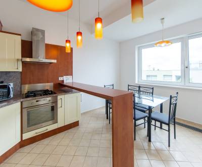 RESERVED Spacious 2 bdr apt 92m2, with great terrace and parking