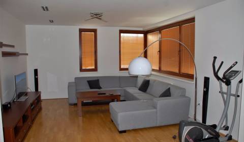 Rent Three bedroom apartment, Three bedroom apartment, Dunajská, Brati