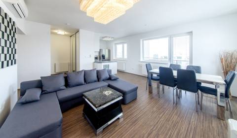 Sunny 3bdr apt 92m2, 2x balcony, parking, great area, KIVIKKO