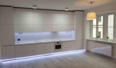 Rent Three bedroom apartment, Three bedroom apartment, Mariánska, Brat