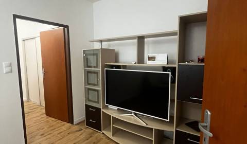 Rent Two bedroom apartment, Two bedroom apartment, Hlavná, Galanta, Sl