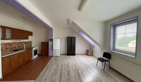 Rent Two bedroom apartment, Two bedroom apartment, centrum, Nové Zámky