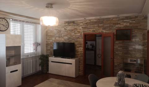 Sale Four+ bedroom apartment, Four+ bedroom apartment, Hlavná, Trnava,