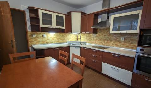 Rent One bedroom apartment, One bedroom apartment, Ul. 1 mája, Nitra, 