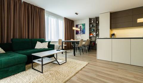 METROPOLITAN | Luxury 2bdrm apartment with balcony DISCOVERY residence