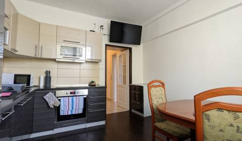 Interesting 1bdr apt, 53m2 with a cellar in a great location